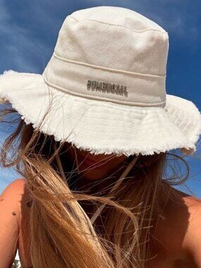 Jacquemus Le Bob Artichaut logo Bucket Hat off white